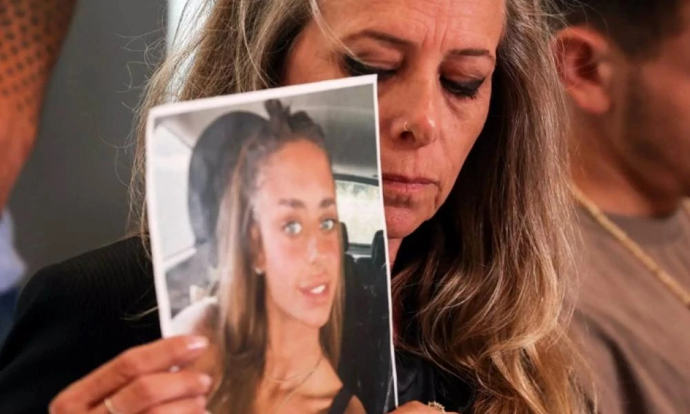 Η συγκλονιστική στιγμή που η μητέρα μαθαίνει ότι η 21χρονη κόρη της θα απελευθερωθεί (Βίντεο)